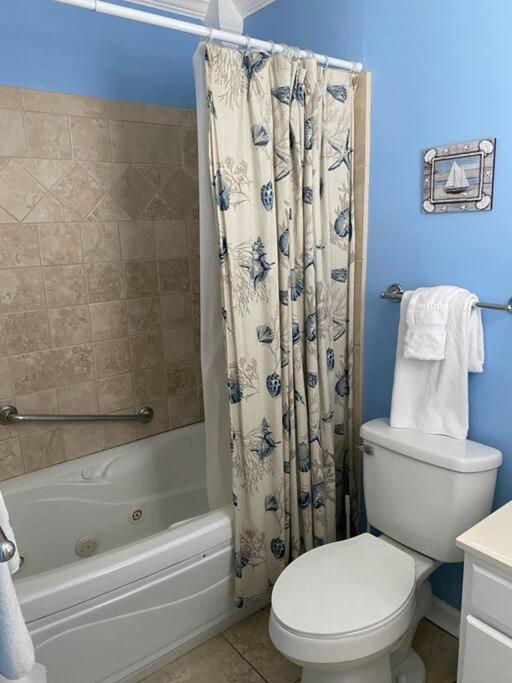Beach Breeze 3, Pet Friendly, Walking Distance To Atlantic Ocean Free Parking Myrtle Beach Exterior photo